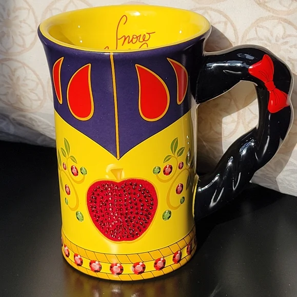 Disney | Dining | Disney Snow White Original Dress With Rhinestone Red Apple  Coffee Mug | Poshmark